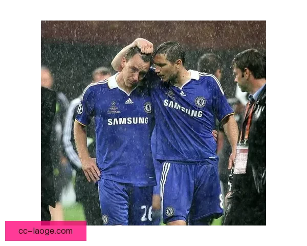 欧冠比赛后场出球失误的致命代价:一场比赛的胜负与球队命运 欧冠比赛后场出球失误的致命代价:一场比赛的胜负与球队命运
